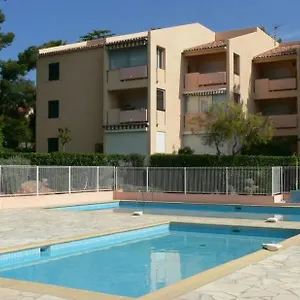 https://studio-avec-piscines-a-500m-de-la-plage.fr-provencehotel.com